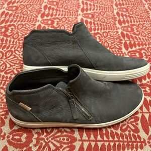 Ecco Women's Black Ankle Boots